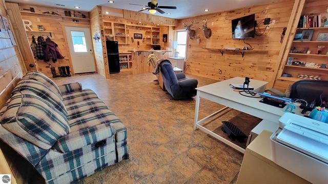 8573 30 1/2 Road Cadillac, MI 49601 - Photo 17 of 64 1896904-16