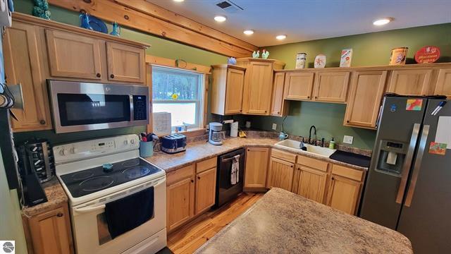 8573 30 1/2 Road Cadillac, MI 49601 - Photo 7 of 64 1896904-6