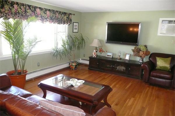 32 Alden Road Holliston, MA 01746 - Photo 3 of 30 Gallery Image 3