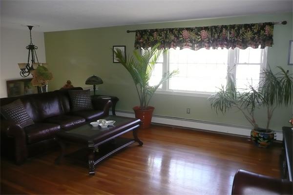 32 Alden Road Holliston, MA 01746 - Photo 4 of 30 Gallery Image 4