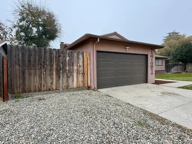 $495,000 | 1721 Beverly Avenue, Clovis, CA 93611