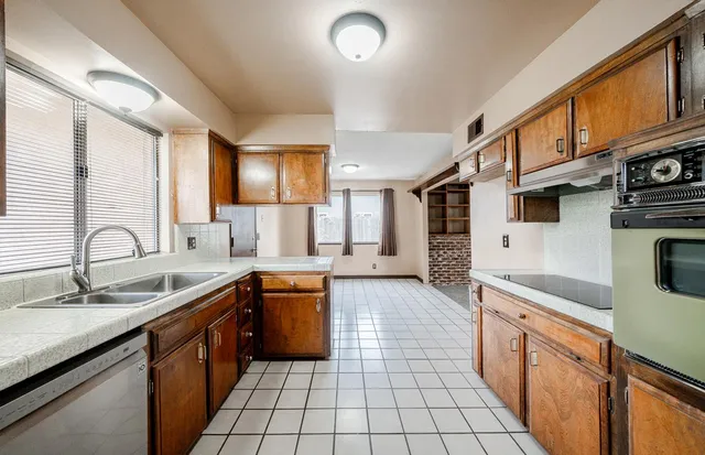 $495,000 | 1721 Beverly Avenue, Clovis, CA 93611