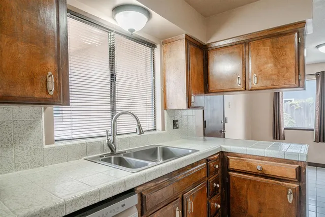 $495,000 | 1721 Beverly Avenue, Clovis, CA 93611