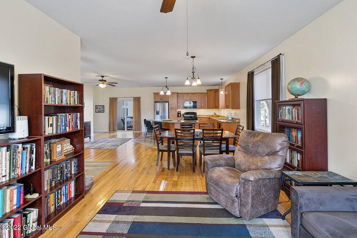 466 Russell Road Albany, NY 12203 - Photo 19 of 45 466 Russell Road Albany NY 017 MLS