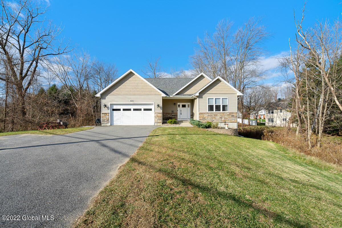 466 Russell Road Albany, NY 12203 - Photo 4 of 45 466 Russell Road Albany NY 013 MLS