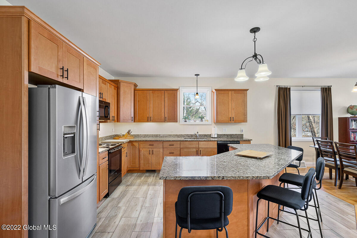 466 Russell Road Albany, NY 12203 - Photo 10 of 45 466 Russell Road Albany NY 026 MLS