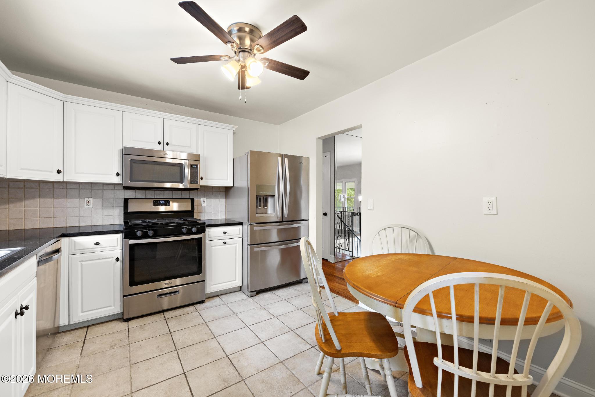 35 Chesapeake Road Manalapan, NJ 07726 - Photo 16 of 39 35 Chesapeake Rd (12)