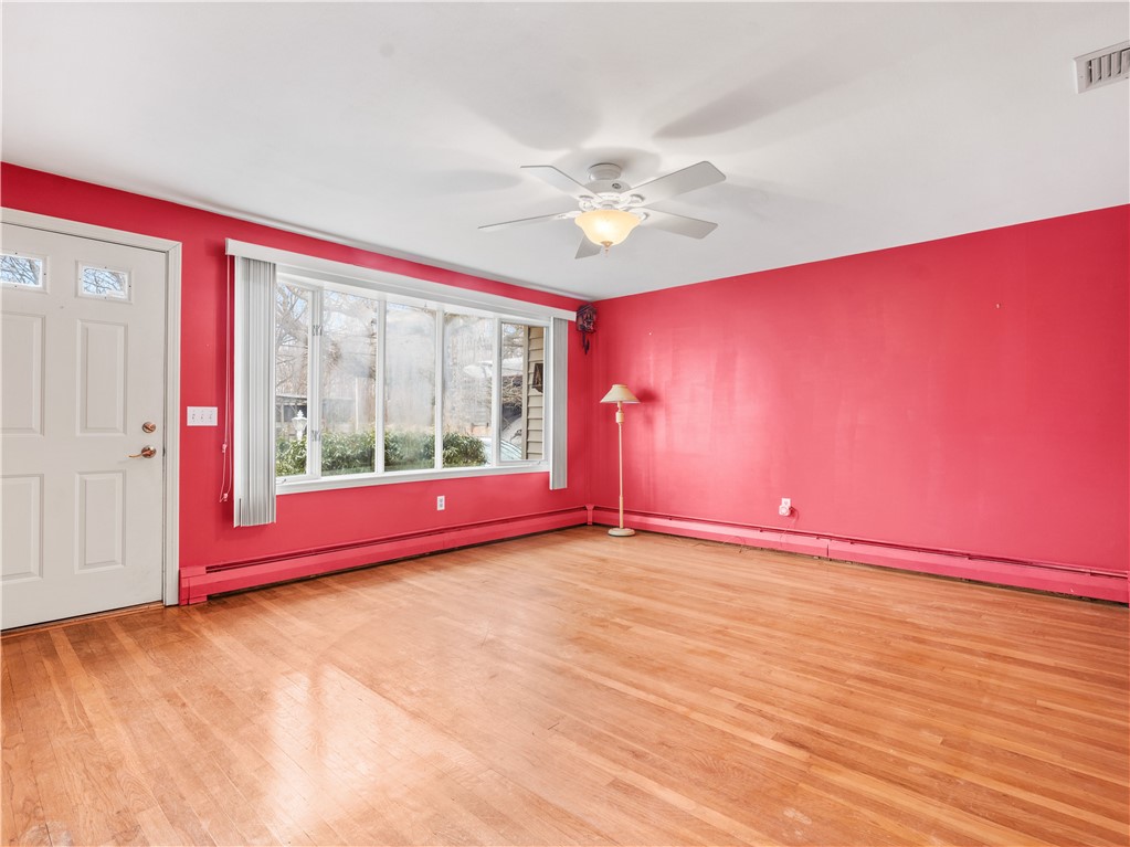 46 Ridgeway Drive Warren, RI 02885 - Photo 3 of 22 Front entrance into Dining room