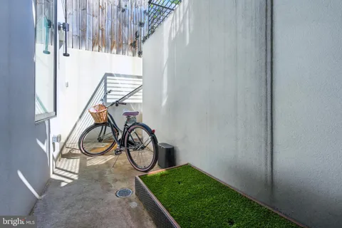 $852,000 | 1364 Newton Street Northwest, Unit 1, Washington, DC 20010