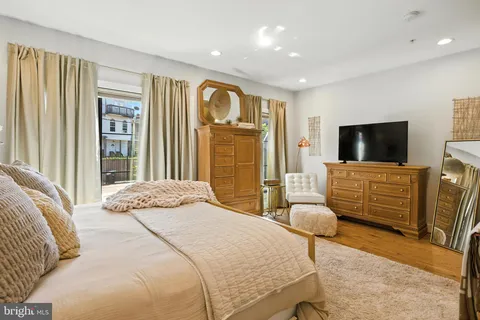 $852,000 | 1364 Newton Street Northwest, Unit 1, Washington, DC 20010