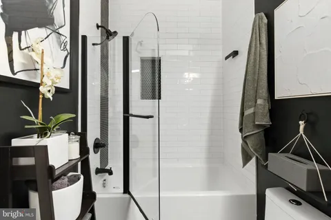 $852,000 | 1364 Newton Street Northwest, Unit 1, Washington, DC 20010