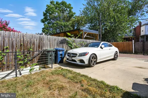 $852,000 | 1364 Newton Street Northwest, Unit 1, Washington, DC 20010