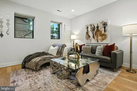 $852,000 | 1364 Newton Street Northwest, Unit 1, Washington, DC 20010