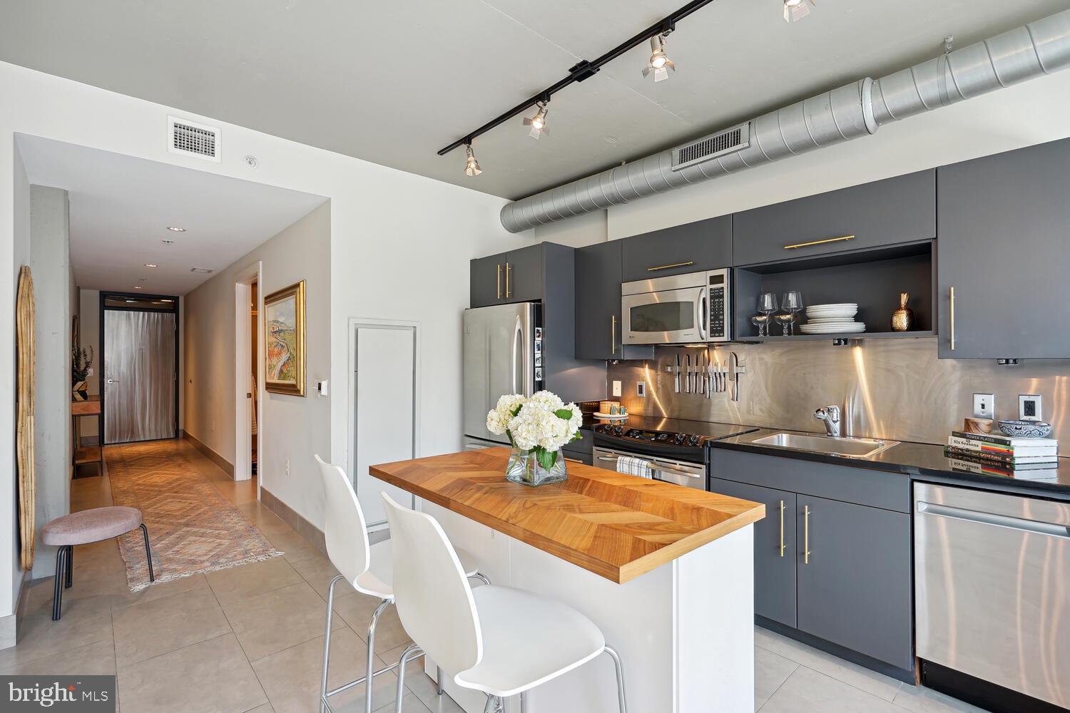1133 14th Street Northwest, Unit 803 Washington, DC 20005 - Photo 6 of 21