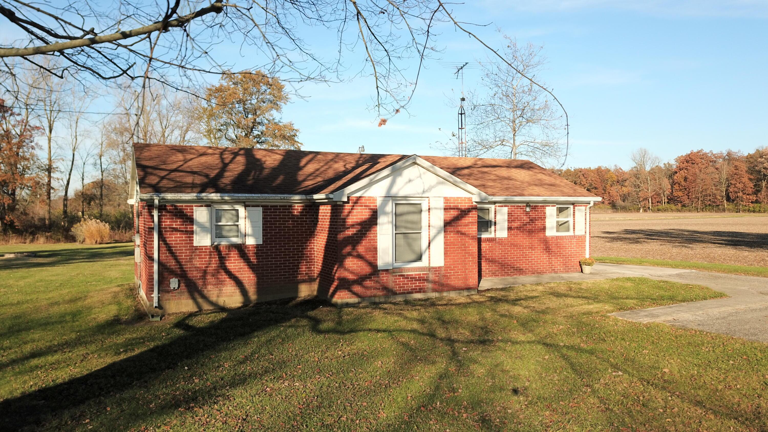 5250 Kerns Road Springfield, OH 45502 - Photo 3 of 35 84BB619201A4A1BD47038825E1A6FE9A
