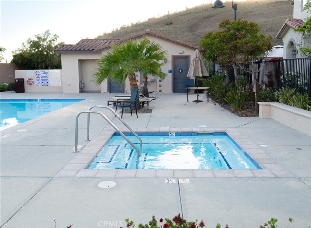 2469 Blossom Ridge Court, Unit 3 Simi Valley, CA 93063 - Photo 35 of 36