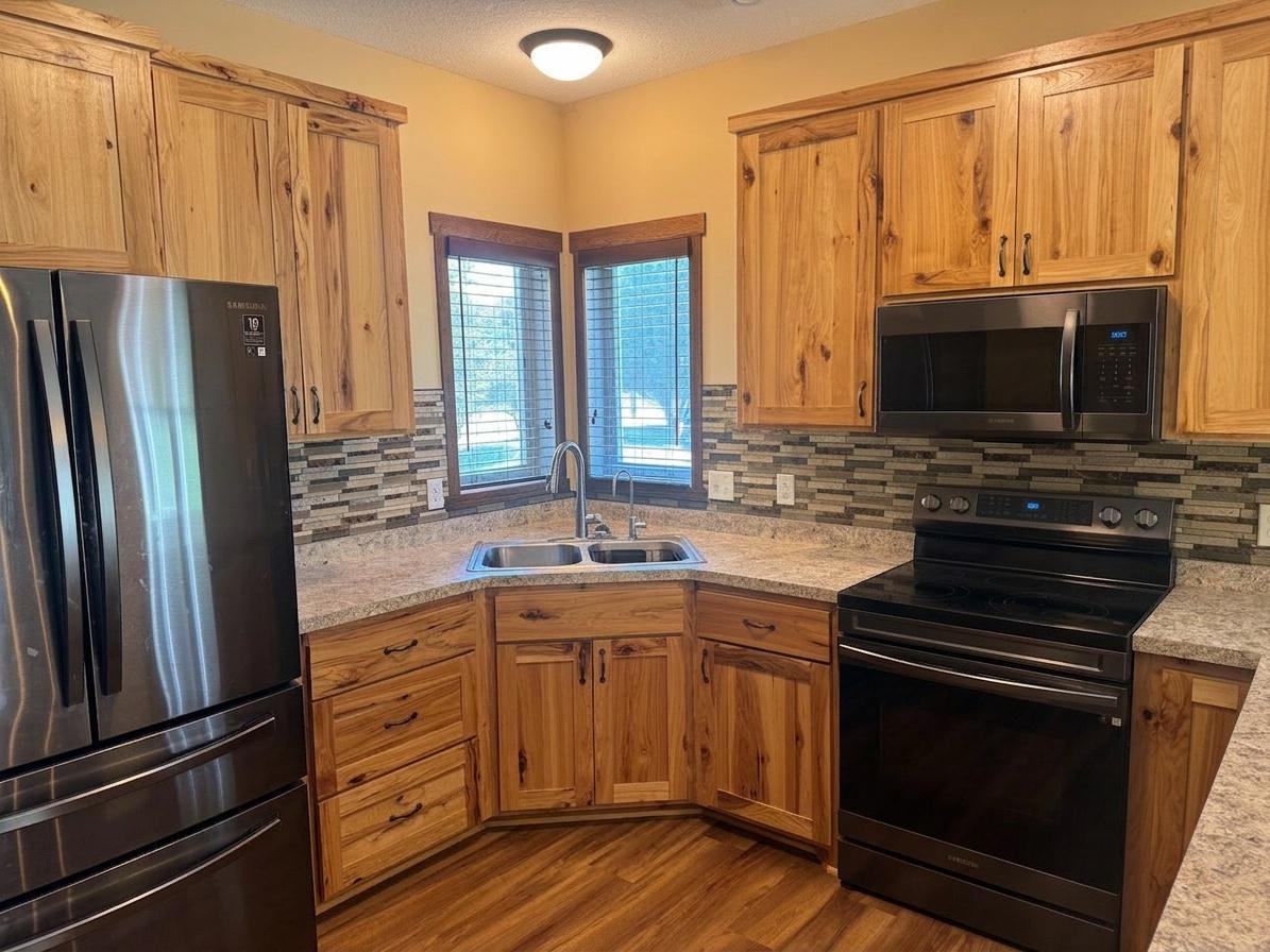 435 Maplewood Ct Isle Isle, MN 56342 - Photo 4 of 17