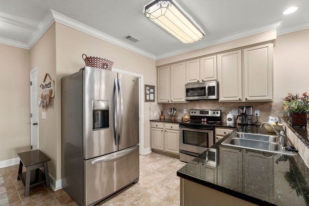 204B Crowne Pointe Road Dadeville, AL 36853 - Photo 3 of 19 Gallery Image 3