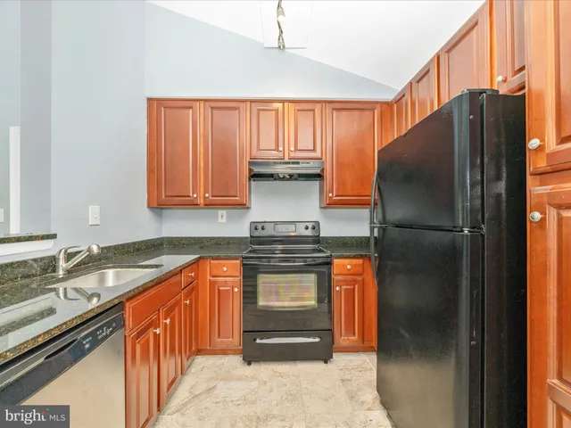 $167,500 | 9907 Boysenberry Way, Unit 11042, Gaithersburg, MD 20879