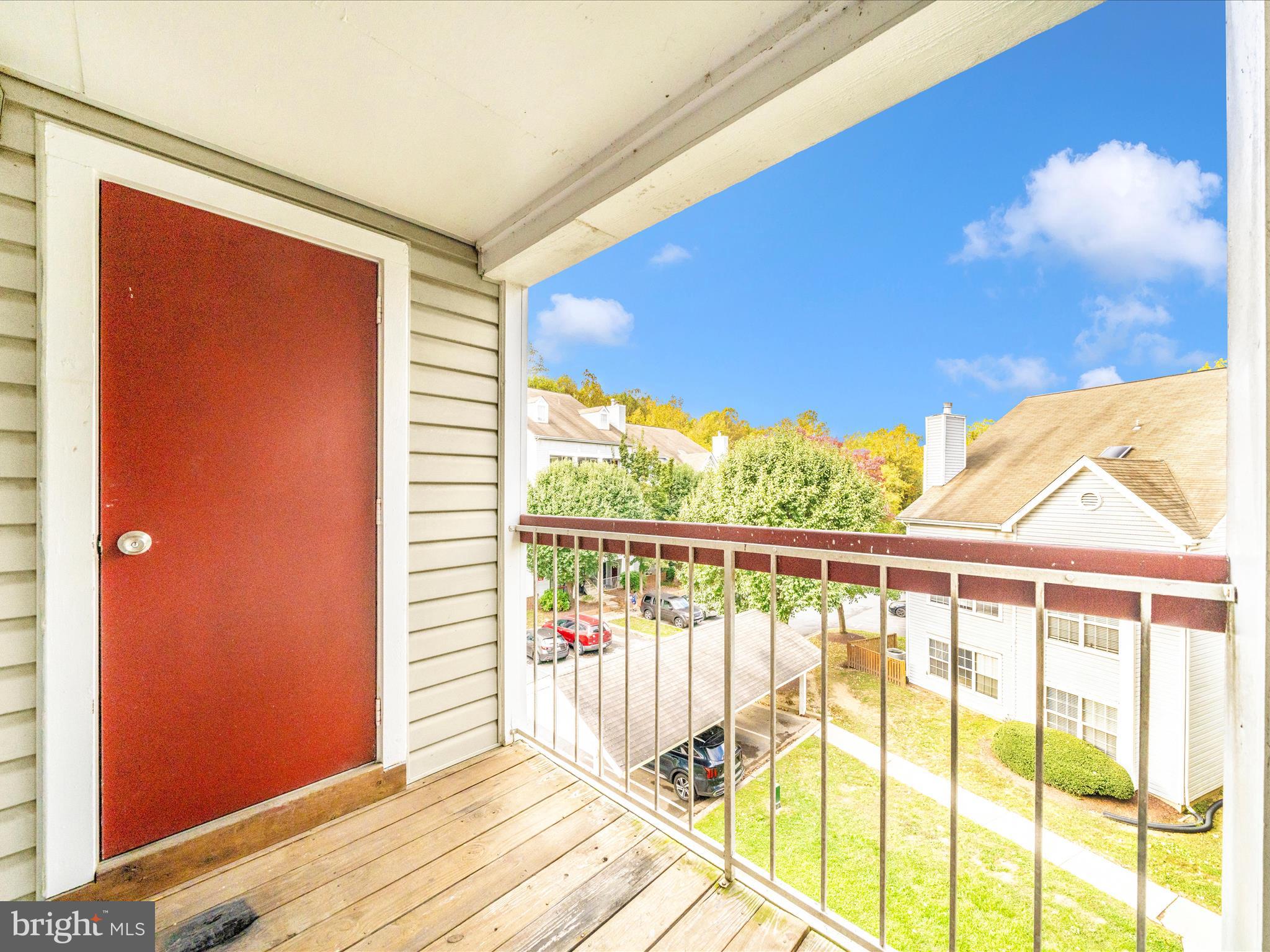 9907 Boysenberry Way, Unit 11042 Gaithersburg, MD 20879 - Photo 36 of 48 Deck