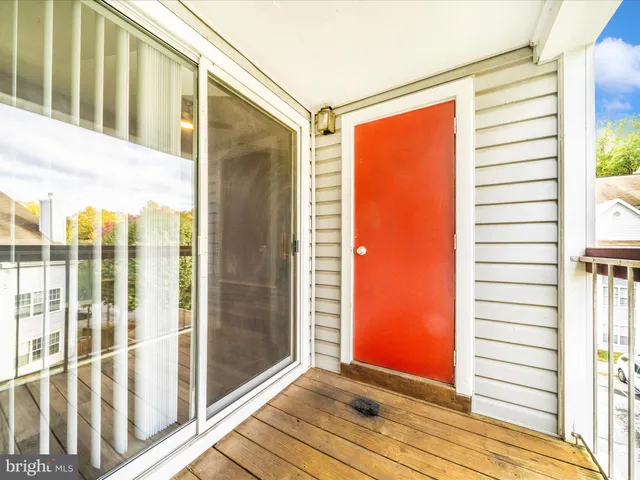 $167,500 | 9907 Boysenberry Way, Unit 11042, Gaithersburg, MD 20879