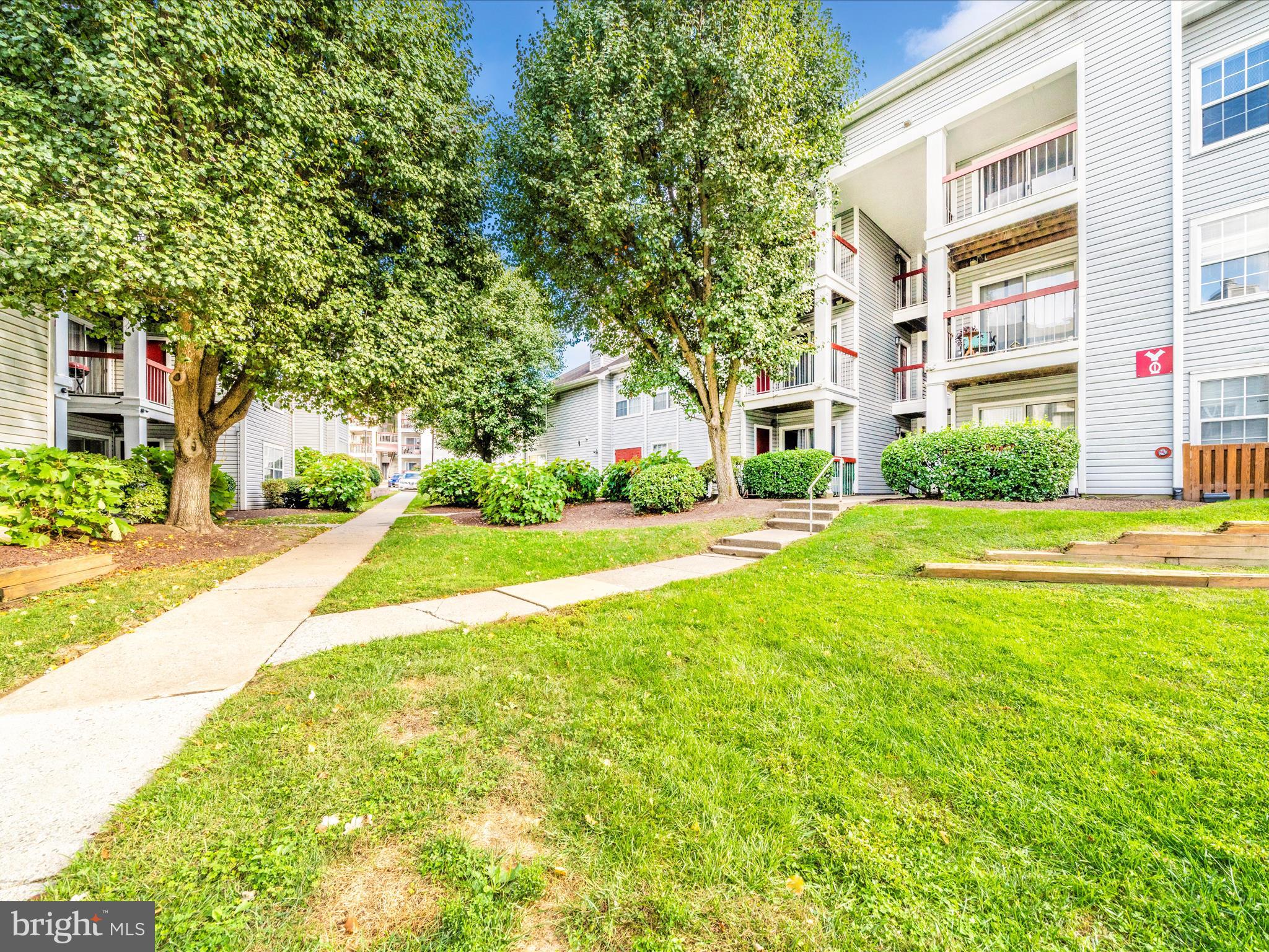 9907 Boysenberry Way, Unit 11042 Gaithersburg, MD 20879 - Photo 42 of 48 Exterior Back