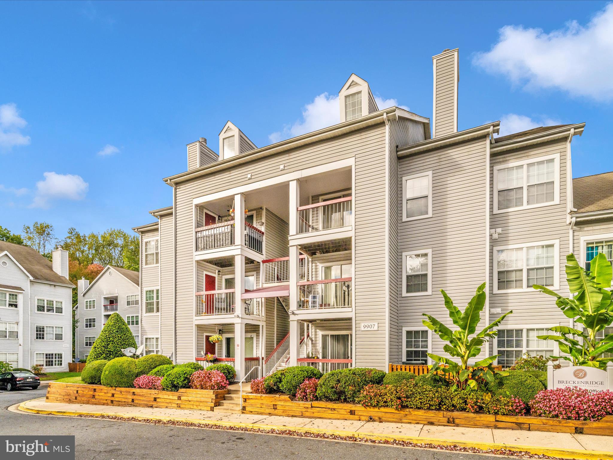 9907 Boysenberry Way, Unit 11042 Gaithersburg, MD 20879 - Photo 44 of 48 Exterior Front