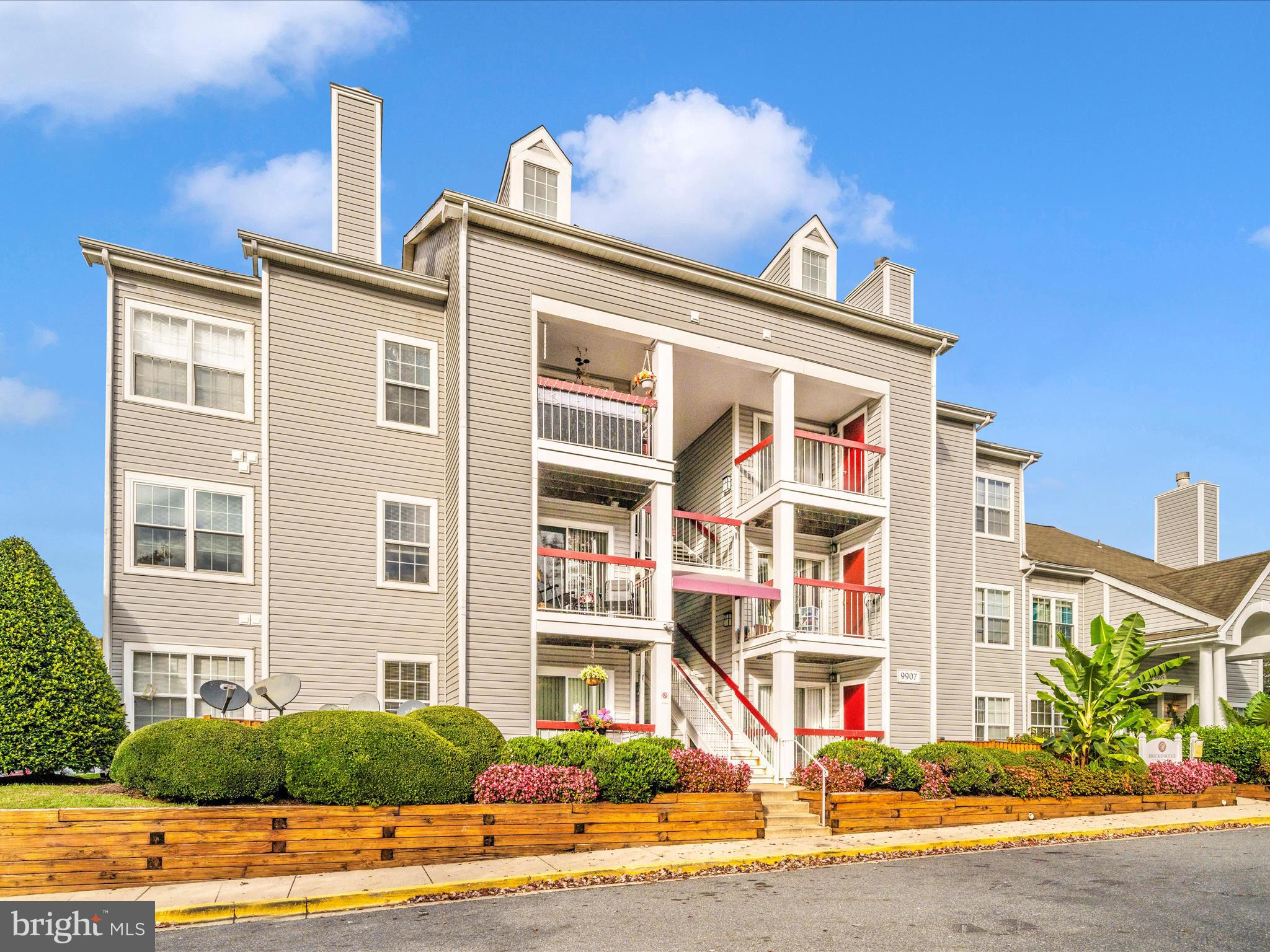 9907 Boysenberry Way, Unit 11042 Gaithersburg, MD 20879 - Photo 45 of 48 Exterior Front