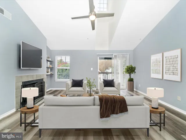 $167,500 | 9907 Boysenberry Way, Unit 11042, Gaithersburg, MD 20879