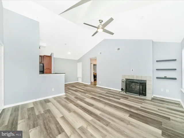 $167,500 | 9907 Boysenberry Way, Unit 11042, Gaithersburg, MD 20879