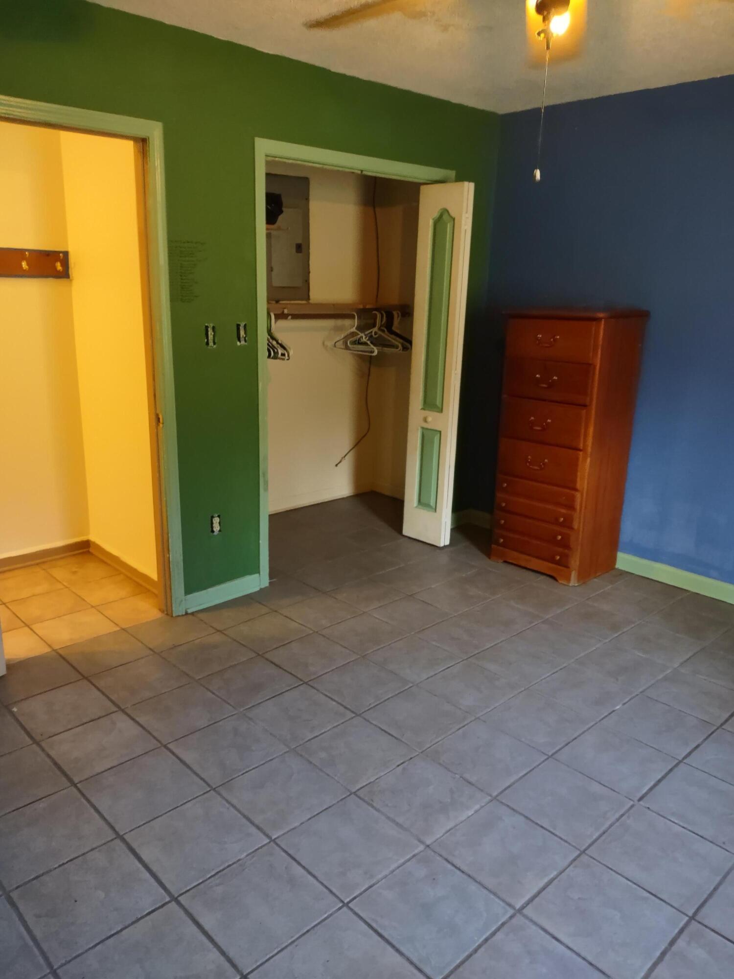 10419 Caney Valley Road Bristol, VA 24202 - Photo 27 of 37 Bedroom 3