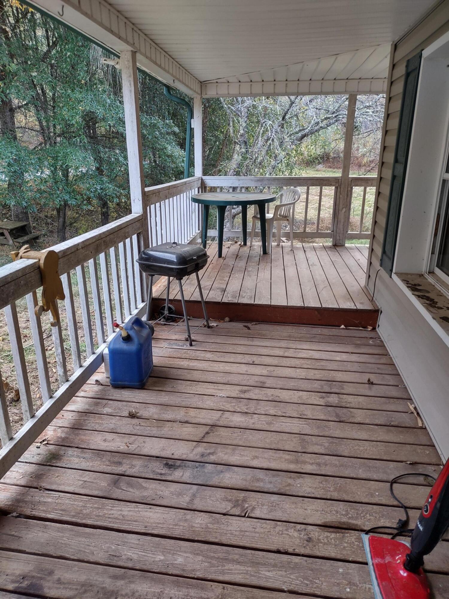 10419 Caney Valley Road Bristol, VA 24202 - Photo 36 of 37 Wrap around porch
