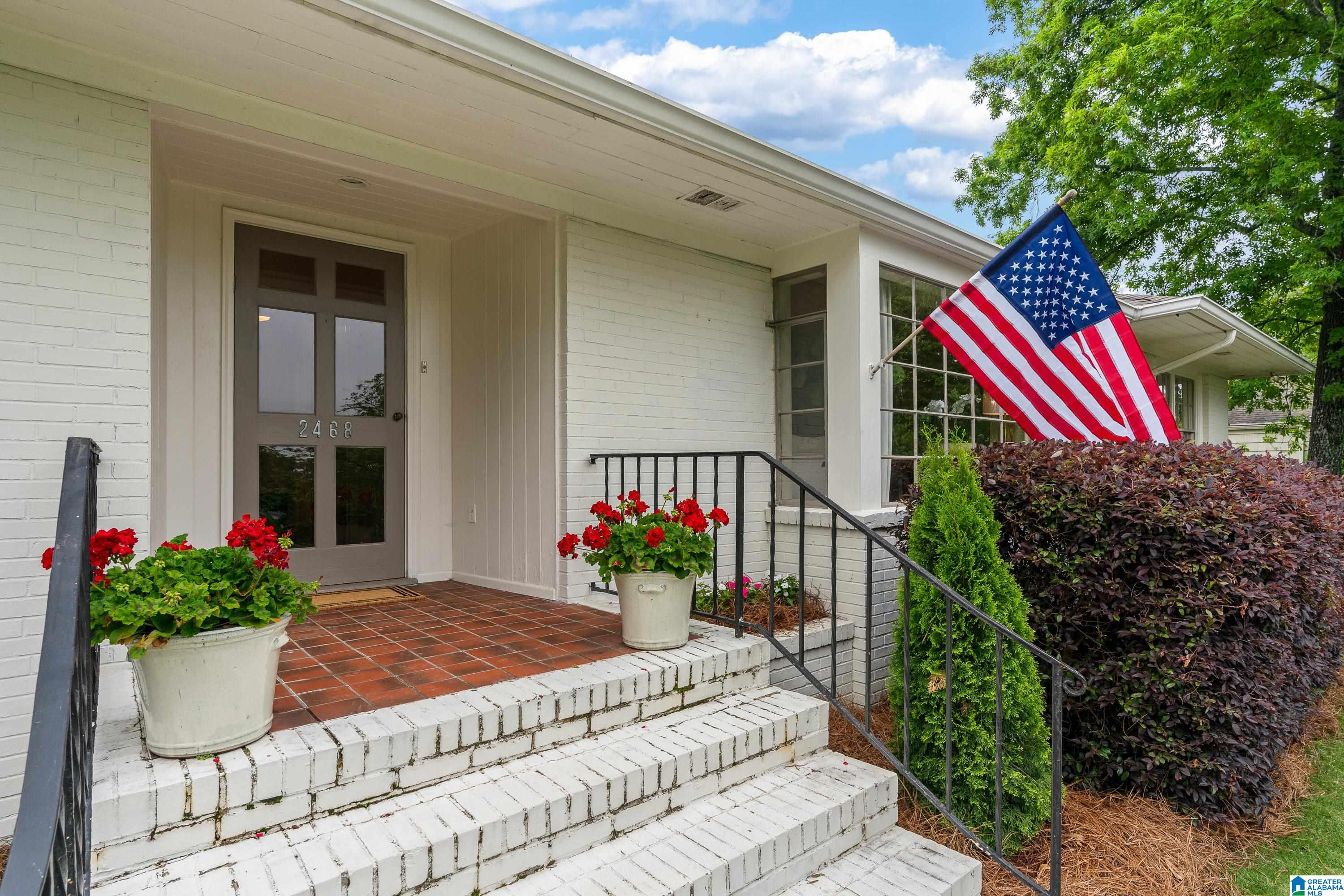 2468 Shades Crest Road Birmingham, AL 35216 - Photo 2 of 63