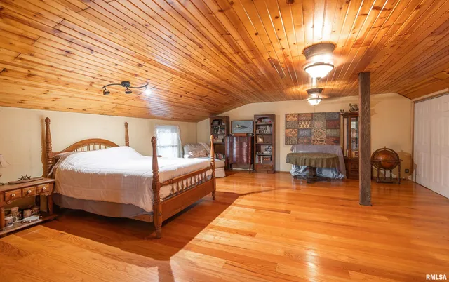 $690,000 | 15247 Laminack Road, Carterville, IL 62918