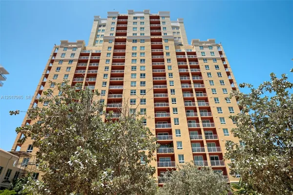 $450,000 | 7350 Southwest 89th Street, Unit 314S, Miami, FL 33156