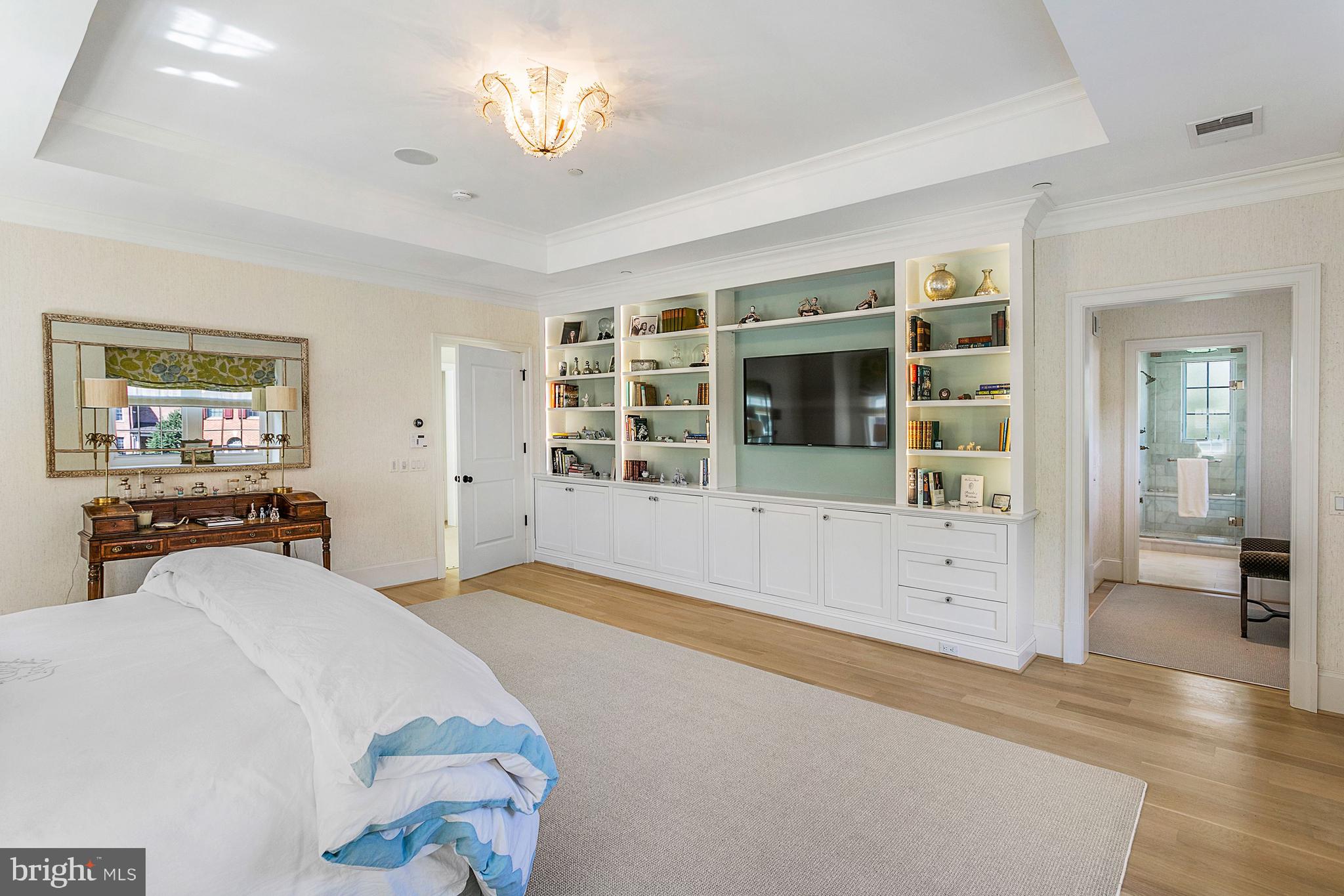 1813 Hoban Road Northwest Washington, DC 20007 - Photo 25 of 52 Owner's Bedroom