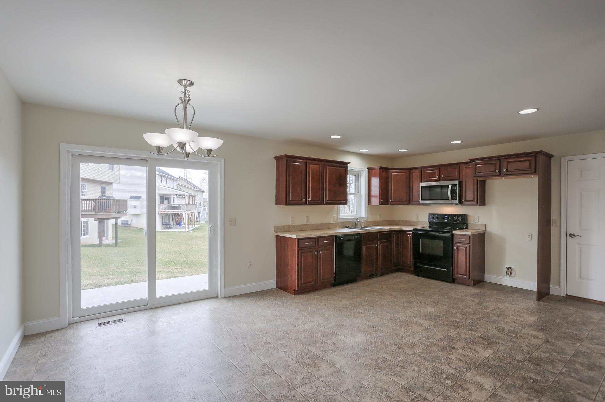 1500 Rolling Meadow Road Lebanon, PA 17046 - Photo 9 of 27 Gallery Image 9