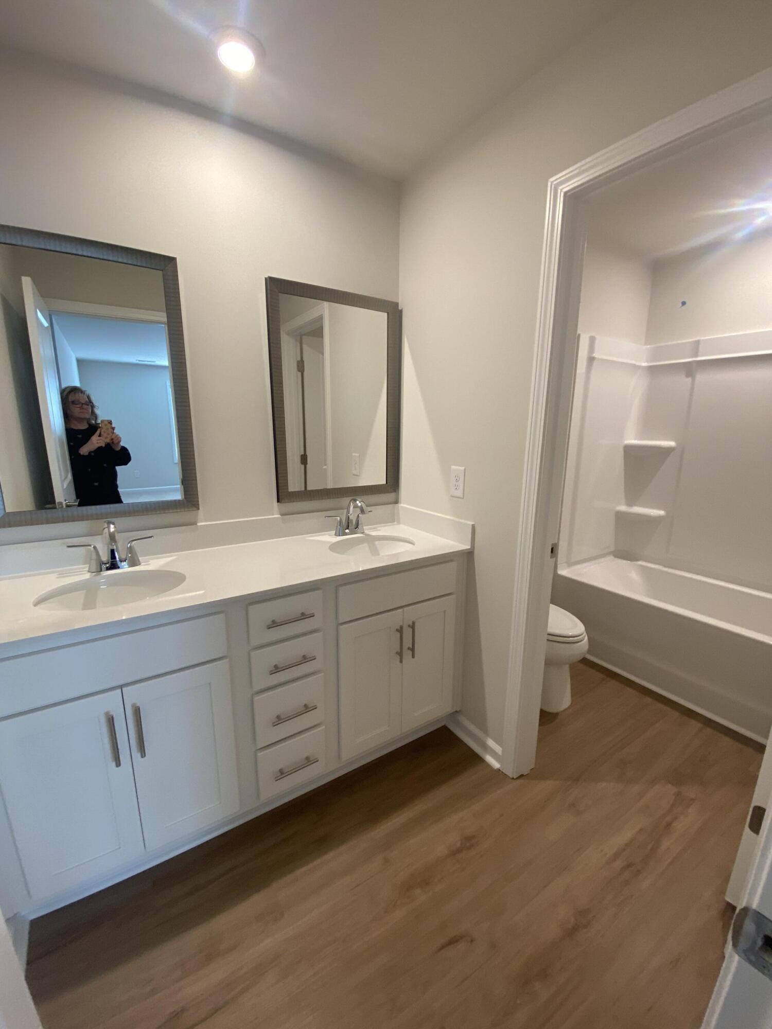 955 Tess Street Graniteville, SC 29829 - Photo 27 of 45 Guest Hallway Bathroom