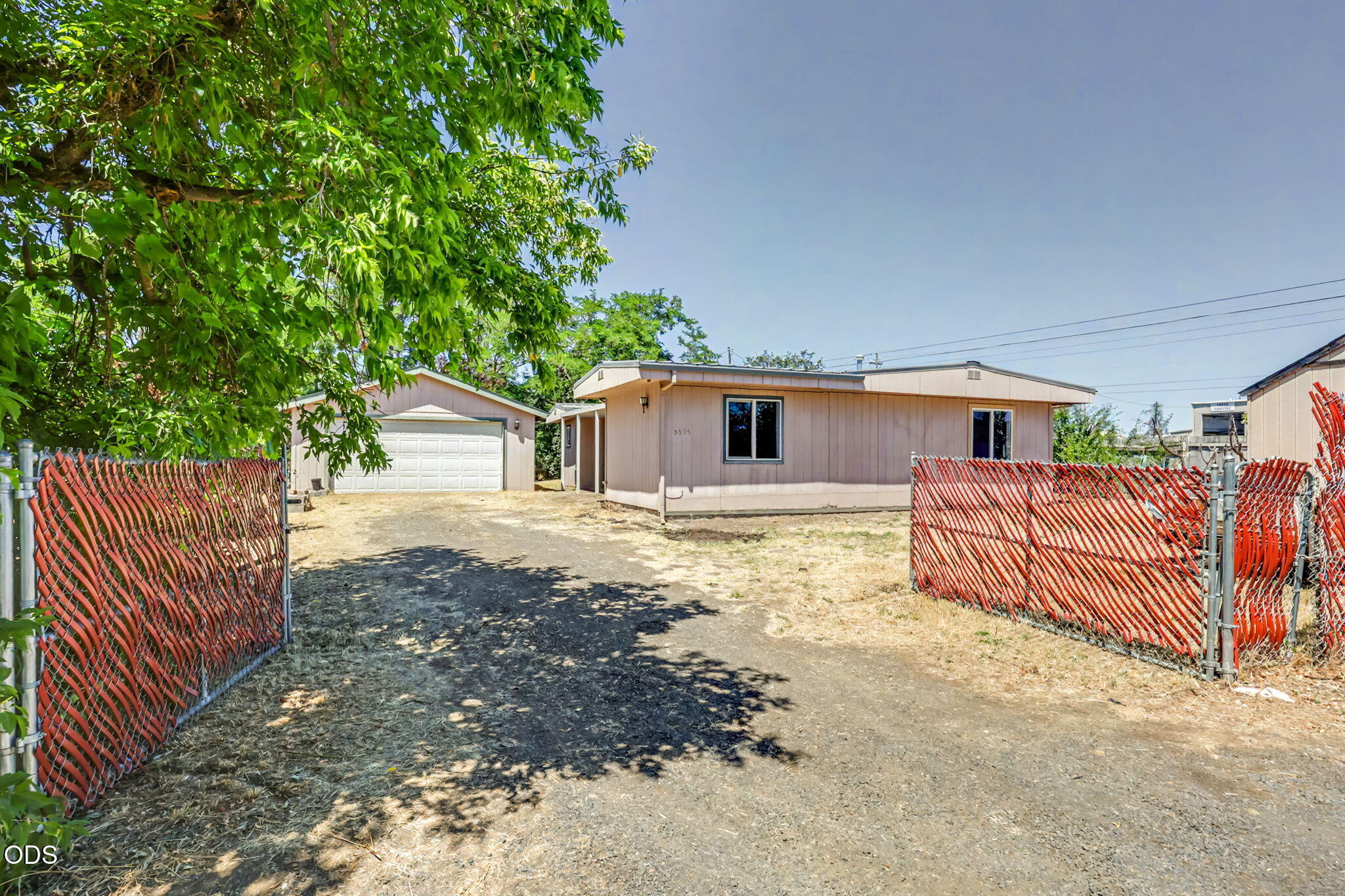 5595 Table Rock Road Central Point, OR 97502 - Photo 41 of 43