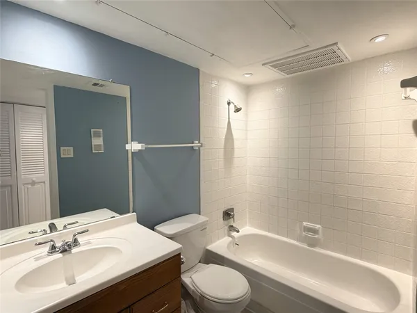 $1,790 | 8523 Hearth Drive, Unit 1934, Houston, TX 77054