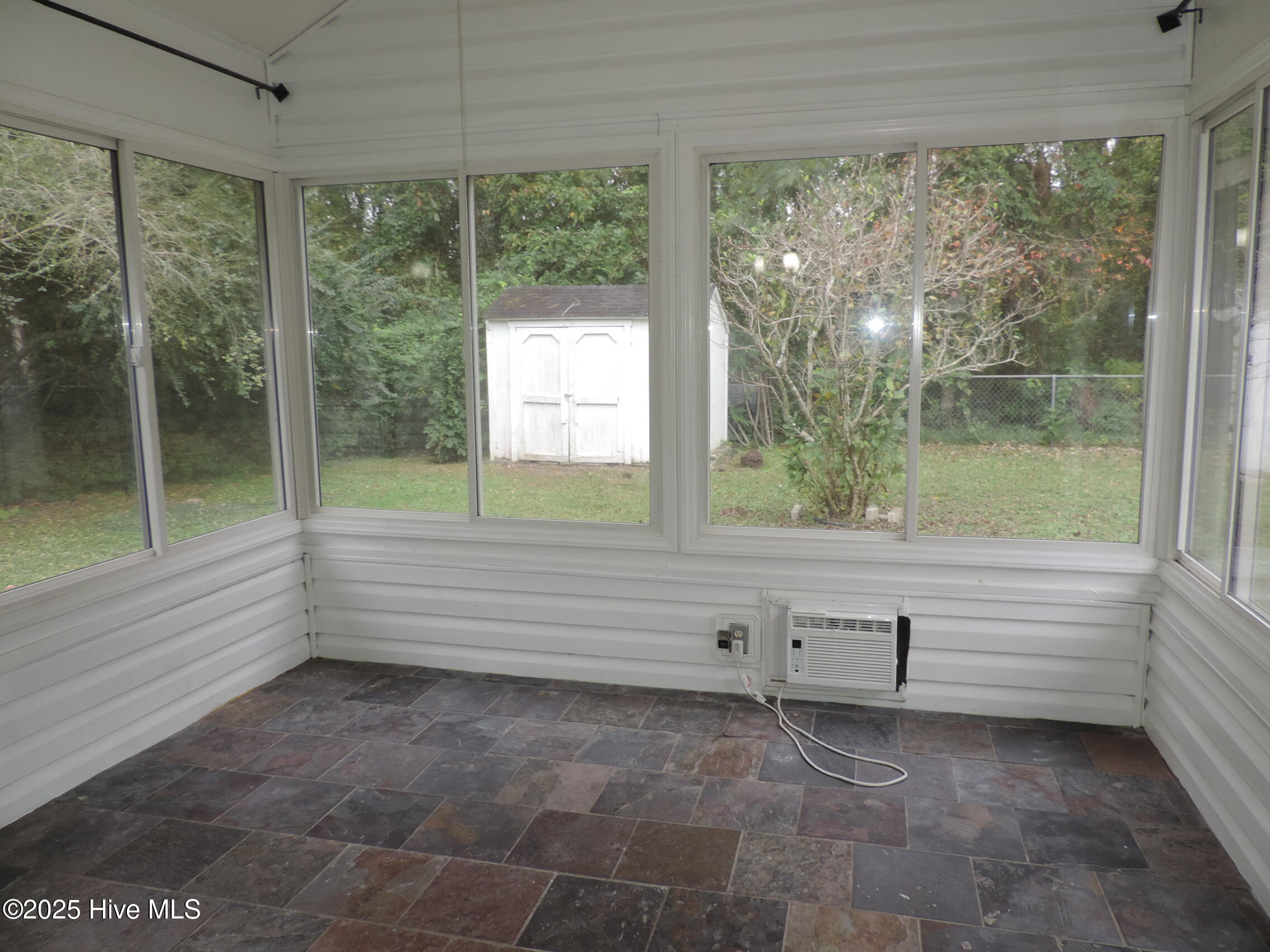 5801 County Line Road New Bern, NC 28562 - Photo 7 of 27