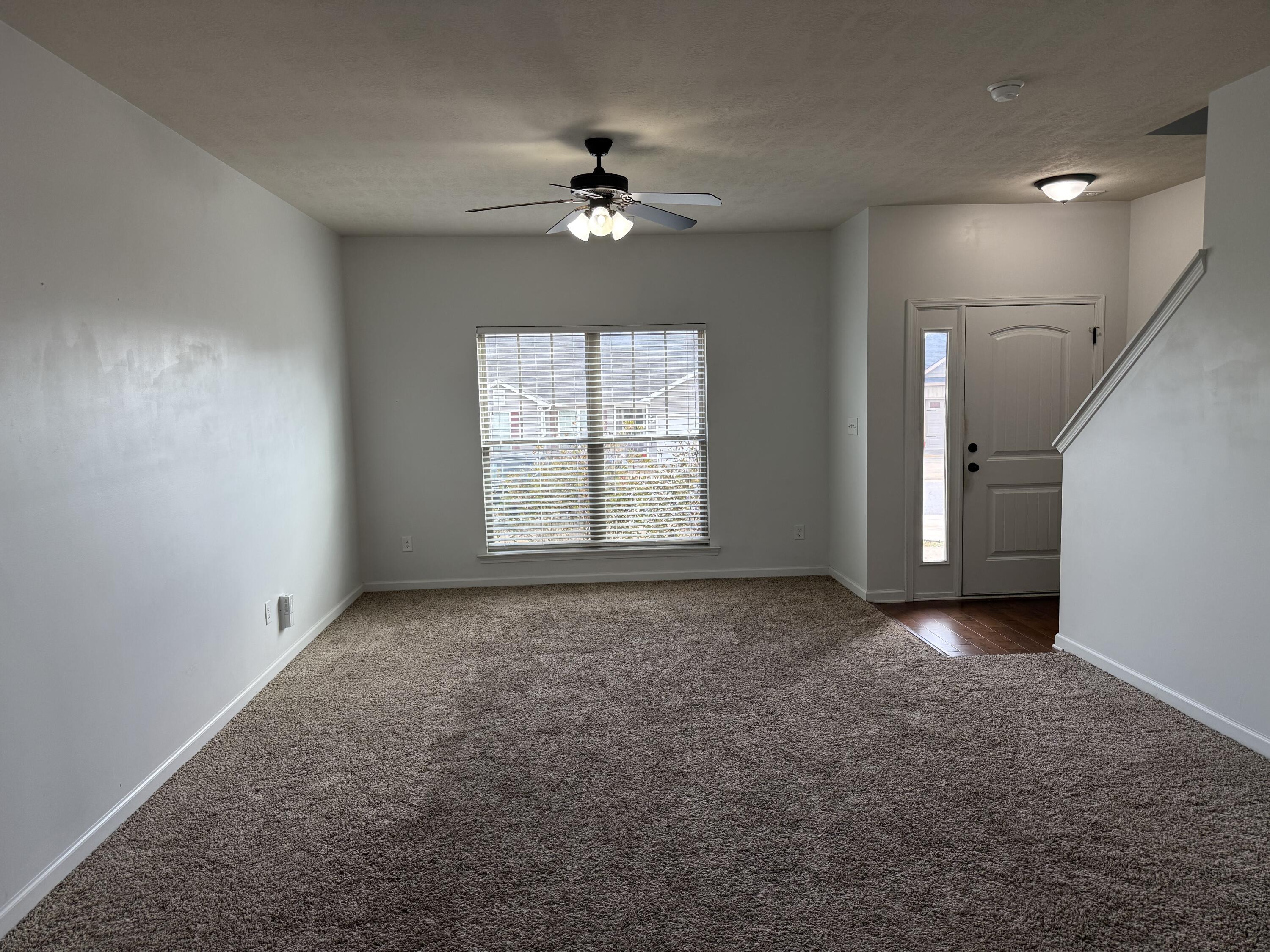 633 Colston Avenue Aiken, SC 29801 - Photo 3 of 18 IMG_3424