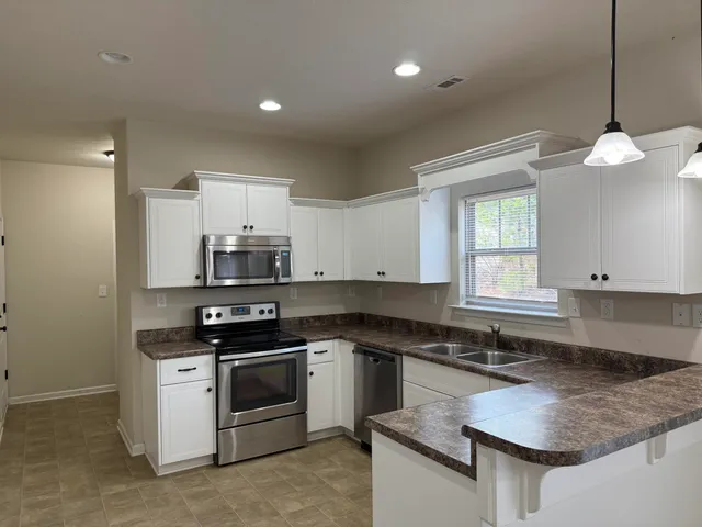 $255,000 | 633 Colston Avenue, Aiken, SC 29801