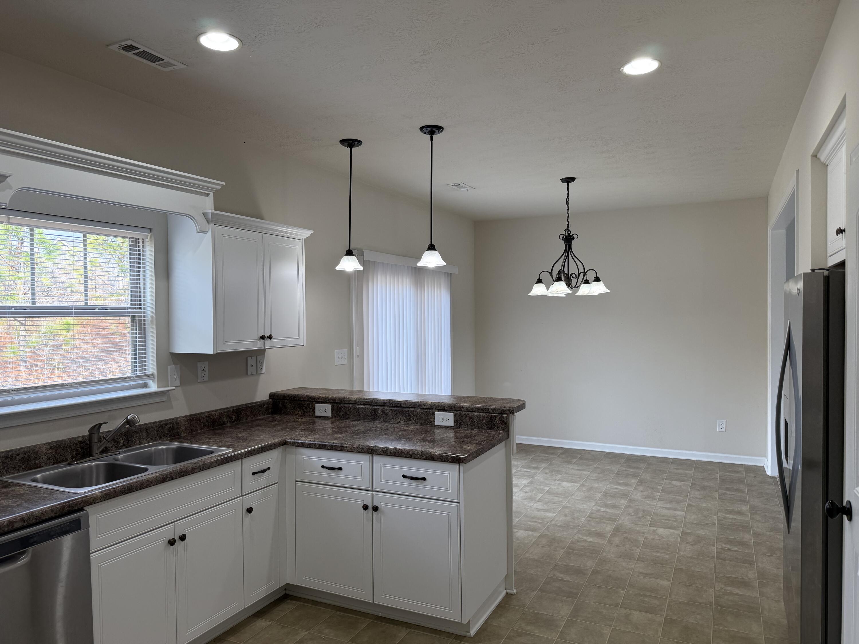 633 Colston Avenue Aiken, SC 29801 - Photo 5 of 18 IMG_3419