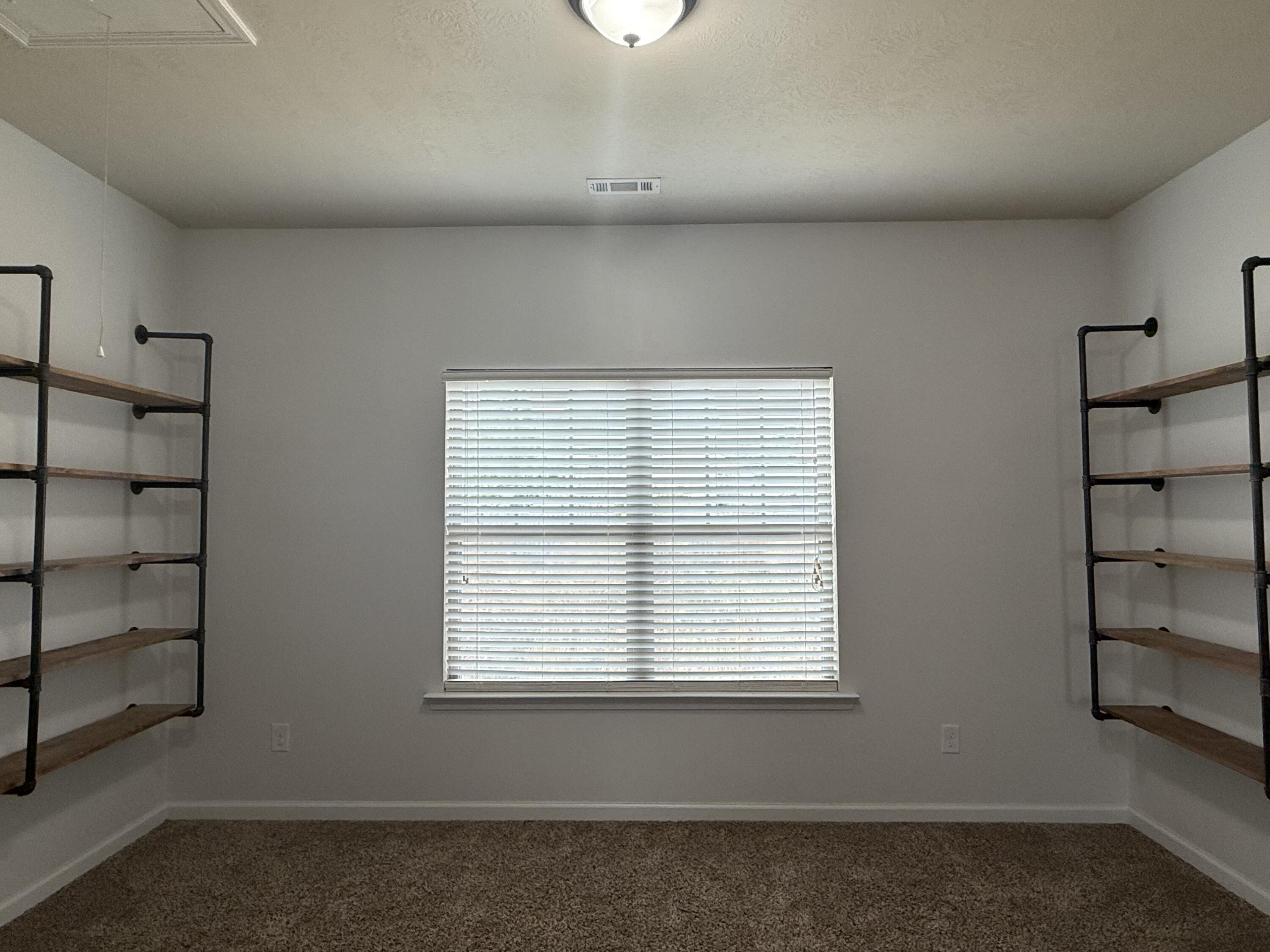 633 Colston Avenue Aiken, SC 29801 - Photo 6 of 18 IMG_3435