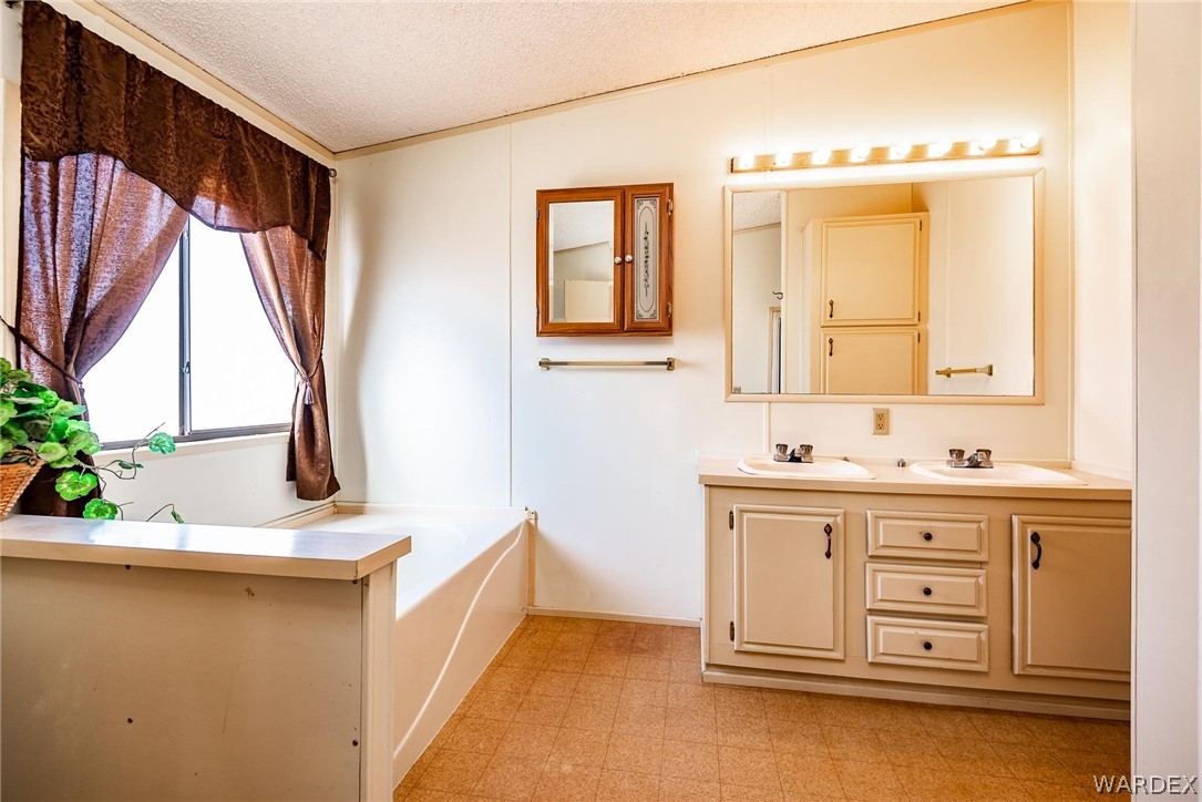 3648 Bibo Road Golden Valley, AZ 86413 - Photo 14 of 28 Gallery Image 14