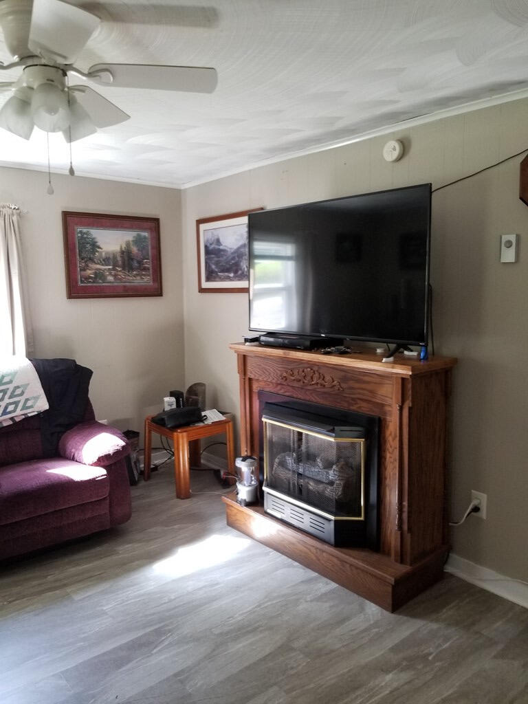 979 Spring Valley Road Marion, VA 24354 - Photo 6 of 12 LR2