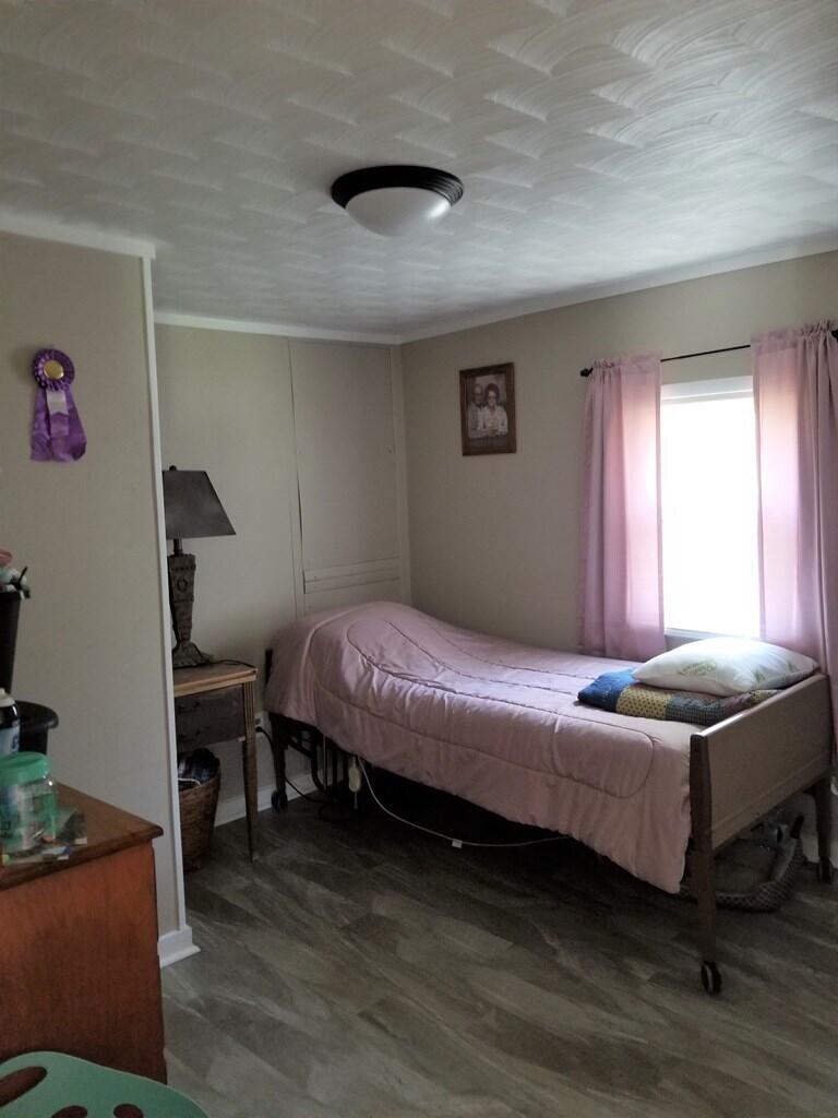 979 Spring Valley Road Marion, VA 24354 - Photo 8 of 12 BR 2