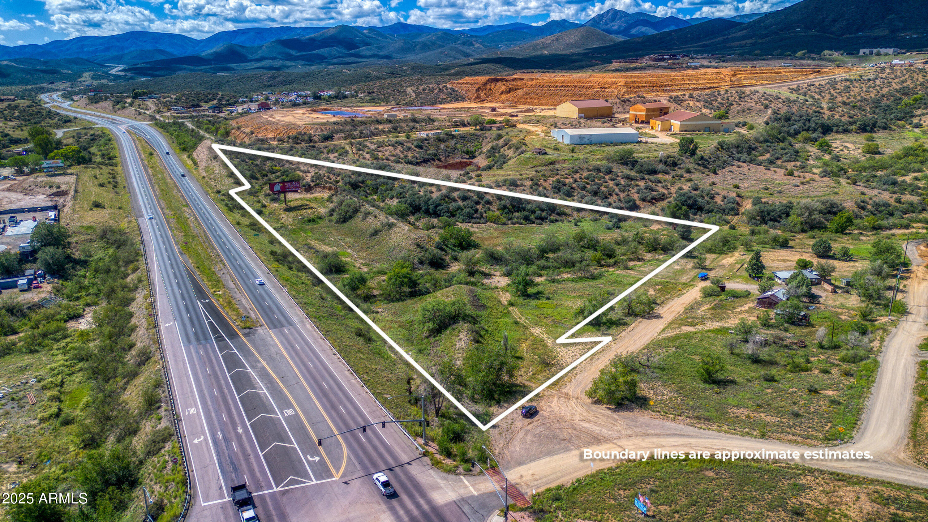 2862 Highway 69 Humboldt, AZ 86329 - Photo 3 of 15 a view of a balcony with an ocean view