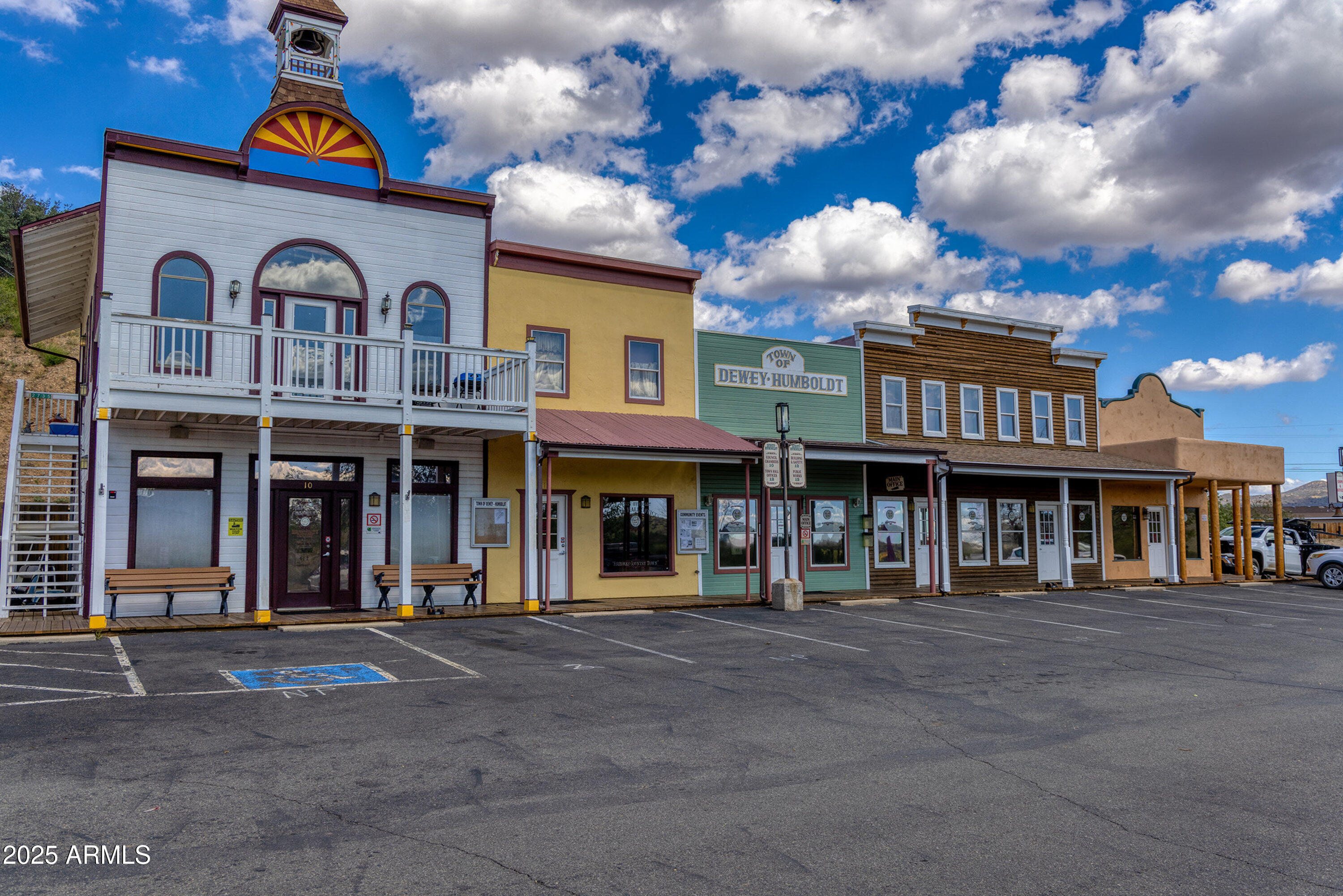 2862 Highway 69 Humboldt, AZ 86329 - Photo 6 of 15 a view of a building with a entryway
